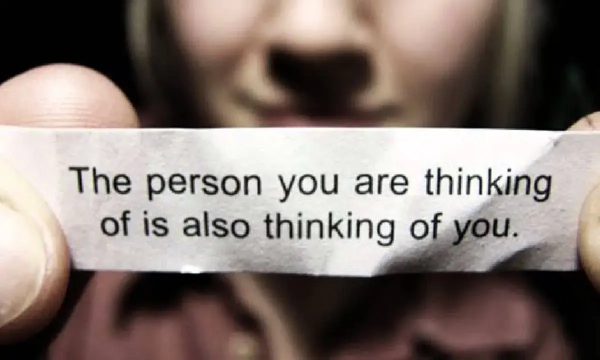 How to Reply to “Thinking of You”: 300+ Thoughtful Responses